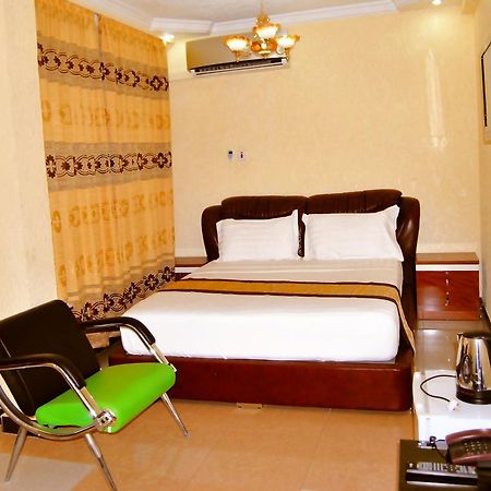 Best Point Hotel Дар-эс-Саламе Экстерьер фото